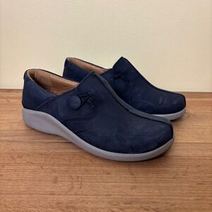 CLARKS Un Loop 2 Walk Slip-On Navy Blue Suede Women Size 6 Wide Width Comfort‎